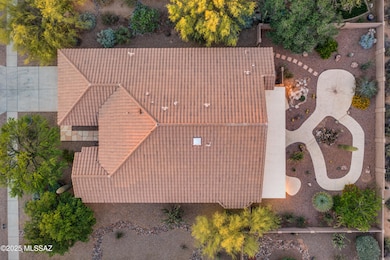 8826 N Sky Dancer Cir, Tucson, AZ 85742 - photo 5
