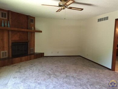 1891 SW 36th Terrace, Topeka, KS 66611 - photo 4