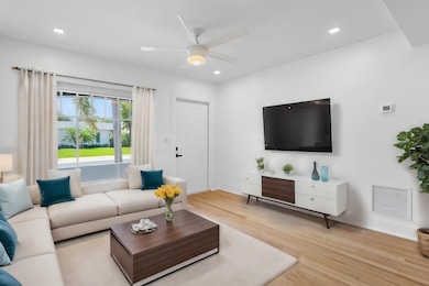 401 NE 2nd Ave unit 6, Delray Beach, FL 33444 - photo 3