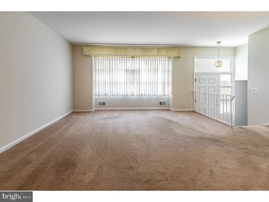 443 Parkview Dr, Mount Holly, NJ 08060 - photo 4