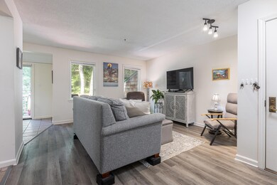 131 Temple Ave_W5_013