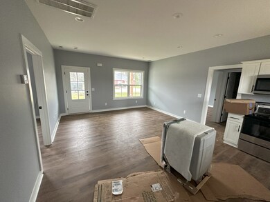 607 Colonette Dr, Hopkinsville, KY 42240 - photo 2