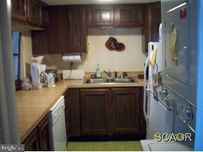 252 Cedar Neck Rd unit 252F, Ocean View, DE 19970 - photo 5