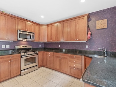 376 Waverley Oaks Rd unit 2, Waltham, MA 02452 - photo 7