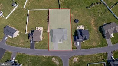 585 Calvert Cir, Bunker Hill, WV 25413 - photo 4