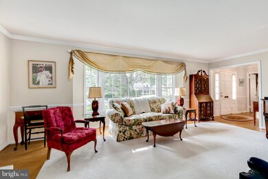 9027 Beatty Dr, Alexandria, VA 22308 - photo 5