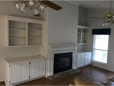 717 Bostwick St, Nacogdoches, TX 75965 - photo 3