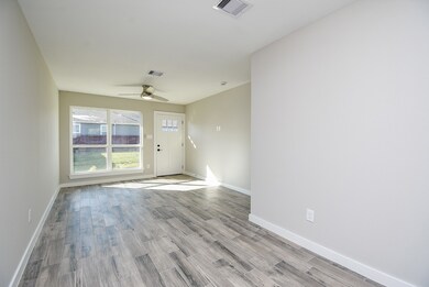 6522 De Priest St unit A, Houston, TX 77091 - photo 4