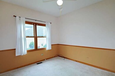 1123 Bards Ave, Naperville, IL 60564 - photo 7