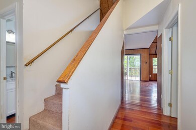 289 Crowfoot Ln, Gerrardstown, WV 25420 - photo 4