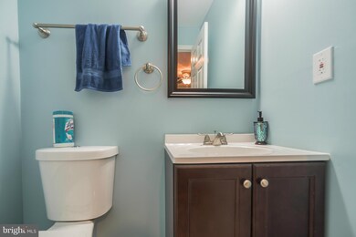 21247 Owls Nest Cir, Germantown, MD 20876 - photo 6