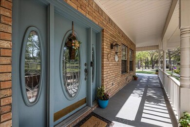 806 J e Woody Rd, Springtown, TX 76082 - photo 3