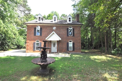 1710 Kimway Ct, Matthews, NC 28105 - photo 2