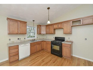 17 Channing St, Warwick, RI 02889 - photo 4