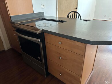 3911 Fort St unit 218, Trenton, MI 48183 - photo 2