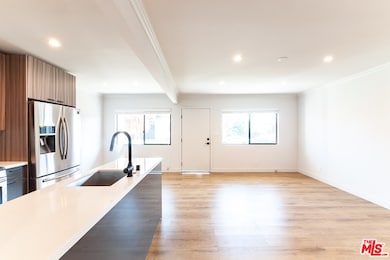 4865 Saint Elmo Dr unit 6, Los Angeles, CA 90019 - photo 6