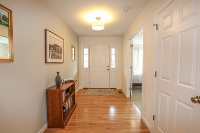 3 Williamsburg Way unit 8, Milford, NH 03055 - photo 4