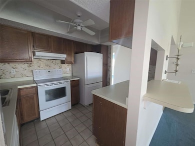 1211 Capri Isles Blvd unit 5, Venice, FL 34292 - photo 6