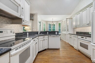 6 Bridlefield Ln, Medfield, MA 02052 - photo 6