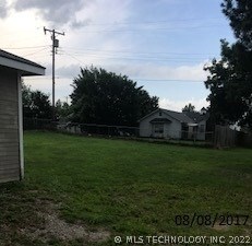 306 E Elm Ave, Eufaula, OK 74432 - photo 5