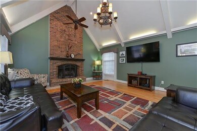 10420 W 50th Place, Shawnee, KS 66203 - photo 4