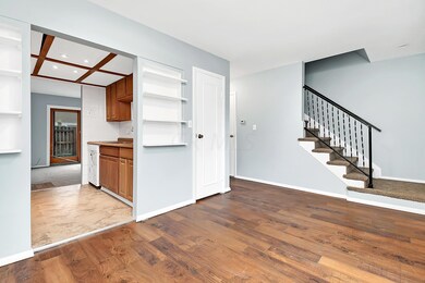 146 W Tarryton Court Columbus OH 43228-5