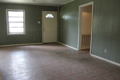 7530 Bradford St, Houston, TX 77087 - photo 2