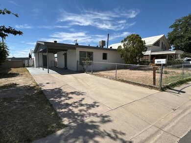 805 Ridgecrest Dr, Alamogordo, NM 88310 - photo 2