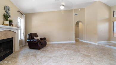 3619 E Goldfinch Gate - 04