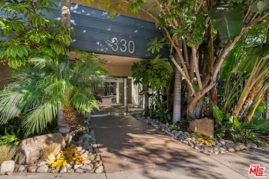 330 S Barrington Ave unit 307, Los Angeles, CA 90049 - photo 4