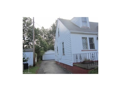 1905 S Compton Rd, Cleveland, OH 44118 - photo 3