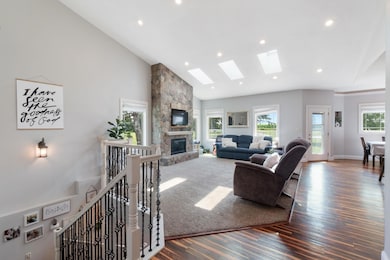 5025 W Griffith Rd, Hudson, IA 50643 - photo 6