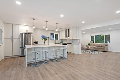 10 - Kitchen