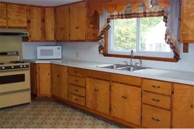 175 Haverhill St, Dracut, MA 01826 - photo 6