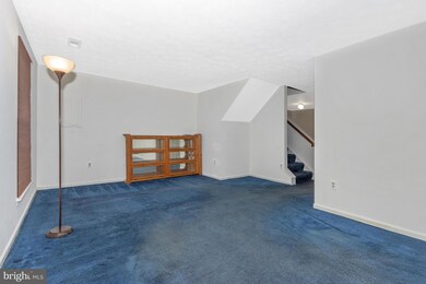 14111 Aldora Cir, Burtonsville, MD 20866 - photo 7