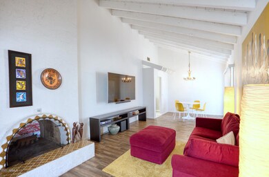 Family Room/Dining/2 Way FP