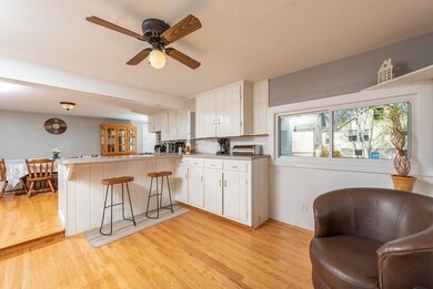 41 Norman St, Rockland, MA 02370 - photo 3