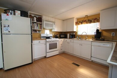 846 Broadway unit 38, Saugus, MA 01906 - photo 4
