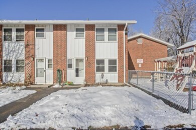61 Manor Ct unit 61, Springfield, MA 01118 - photo 2