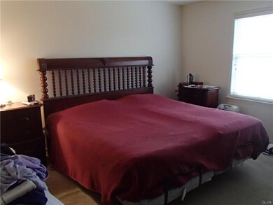 1235 Briarwood Ln, Easton, PA 18040 - photo 5