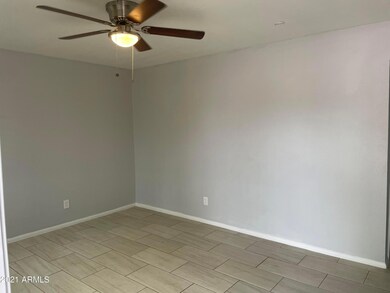 2242 N 29th Place unit 3, Phoenix, AZ 85008 - photo 2