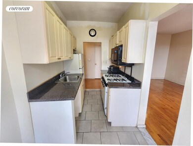 Brady Court unit 621, Bronx, NY 10462 - photo 2