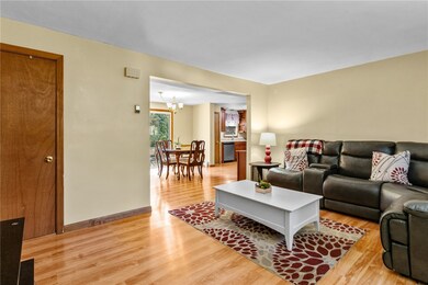 25 Harris Driftway St unit 6, Cranston, RI 02920 - photo 4