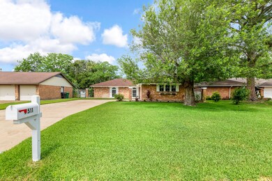 9511 Kell Cir, Houston, TX 77040 - photo 2