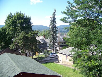 925 Apt 3 N Webster Ave, Scranton, PA 18510 - photo 2