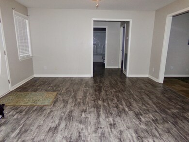 671 W Doak Rd, Manchester, TN 37355 - photo 2