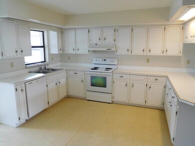 Kitchen (3)
