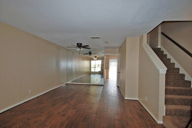 5927 Arncliffe Dr unit 5927, Houston, TX 77088 - photo 2