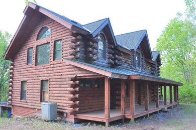 Bennett-Mountain-Retreat-003-650x432