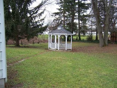 Yard/Garden Newer fully screened Gazebo